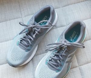 *FINAL SALE* ASICS Women's GT-1000 7